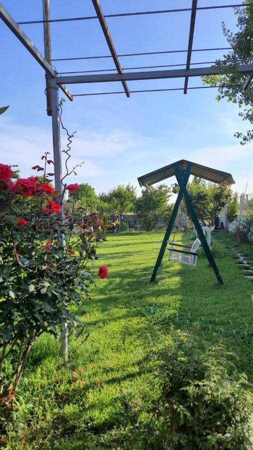 Room With Private Garden ชโคเดอร์ ภายนอก รูปภาพ
