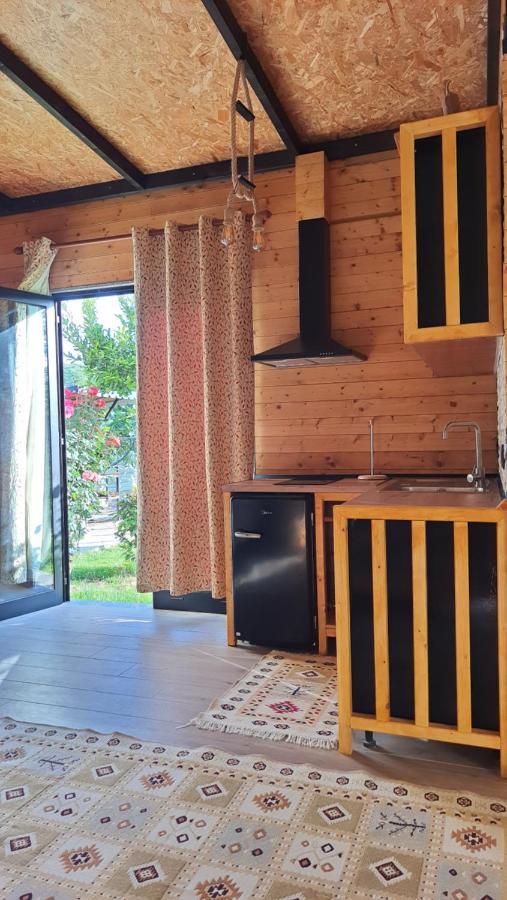 Room With Private Garden ชโคเดอร์ ภายนอก รูปภาพ